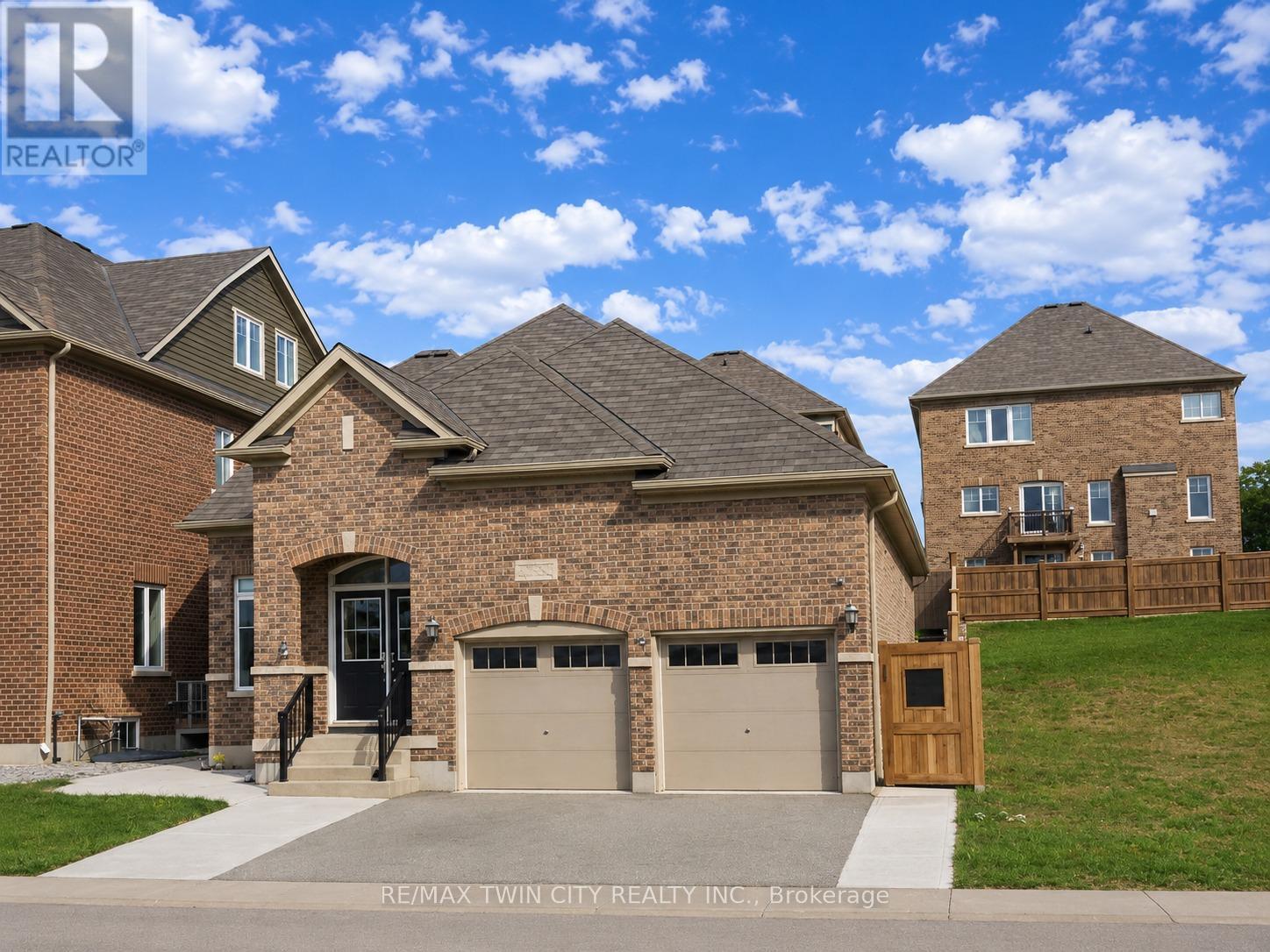 Upper - 186 Blair Creek Drive, Kitchener, Ontario  N2P 0G1 - Photo 1 - X13204254