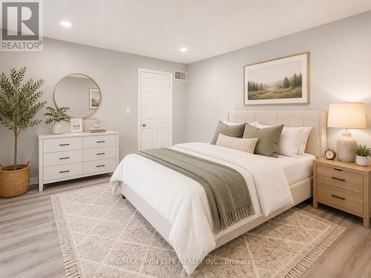 Upper - 186 Blair Creek Drive, Kitchener, Ontario  N2P 0G1 - Photo 5 - X13204254