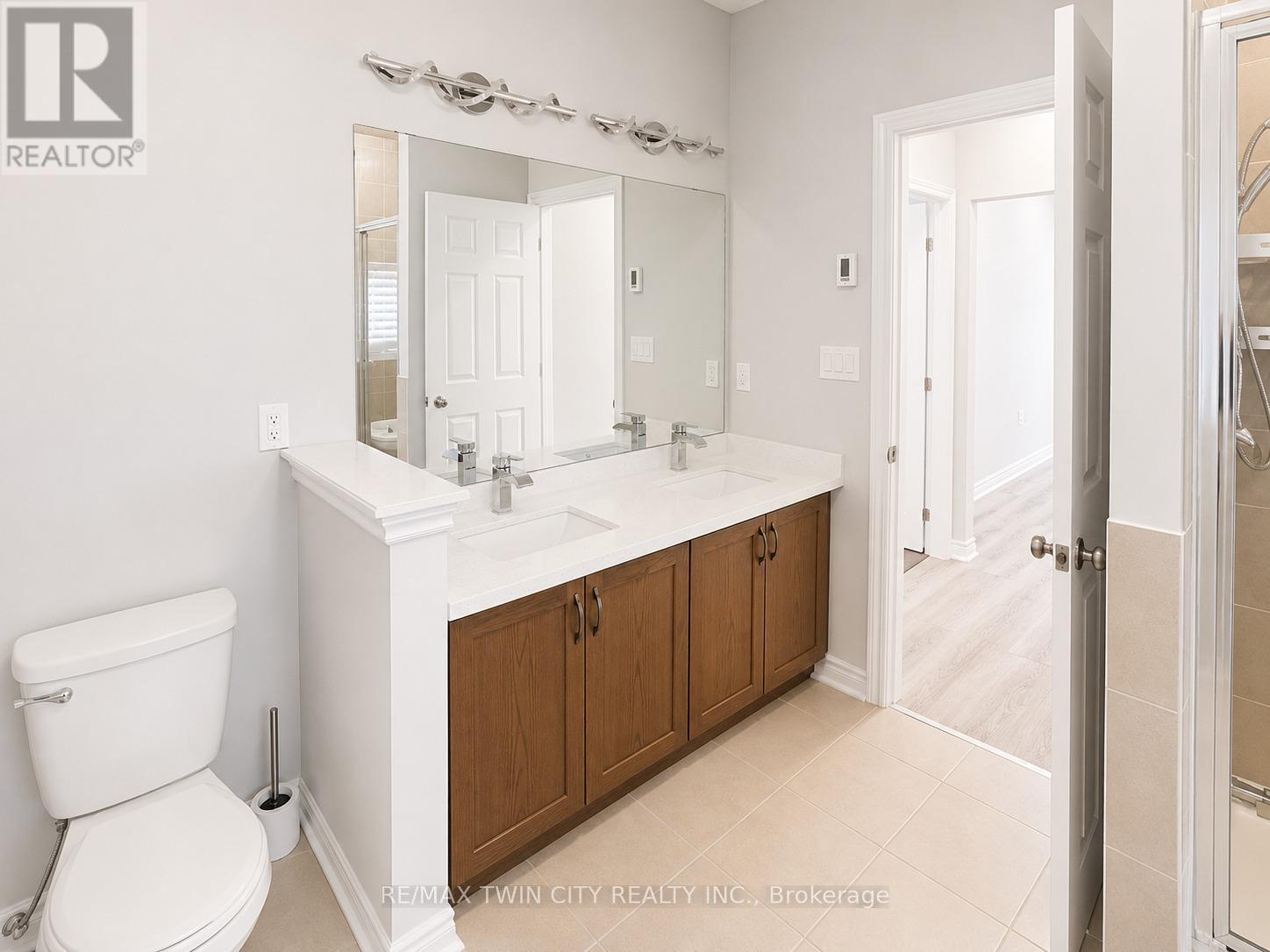 Upper - 186 Blair Creek Drive, Kitchener, Ontario  N2P 0G1 - Photo 8 - X13204254