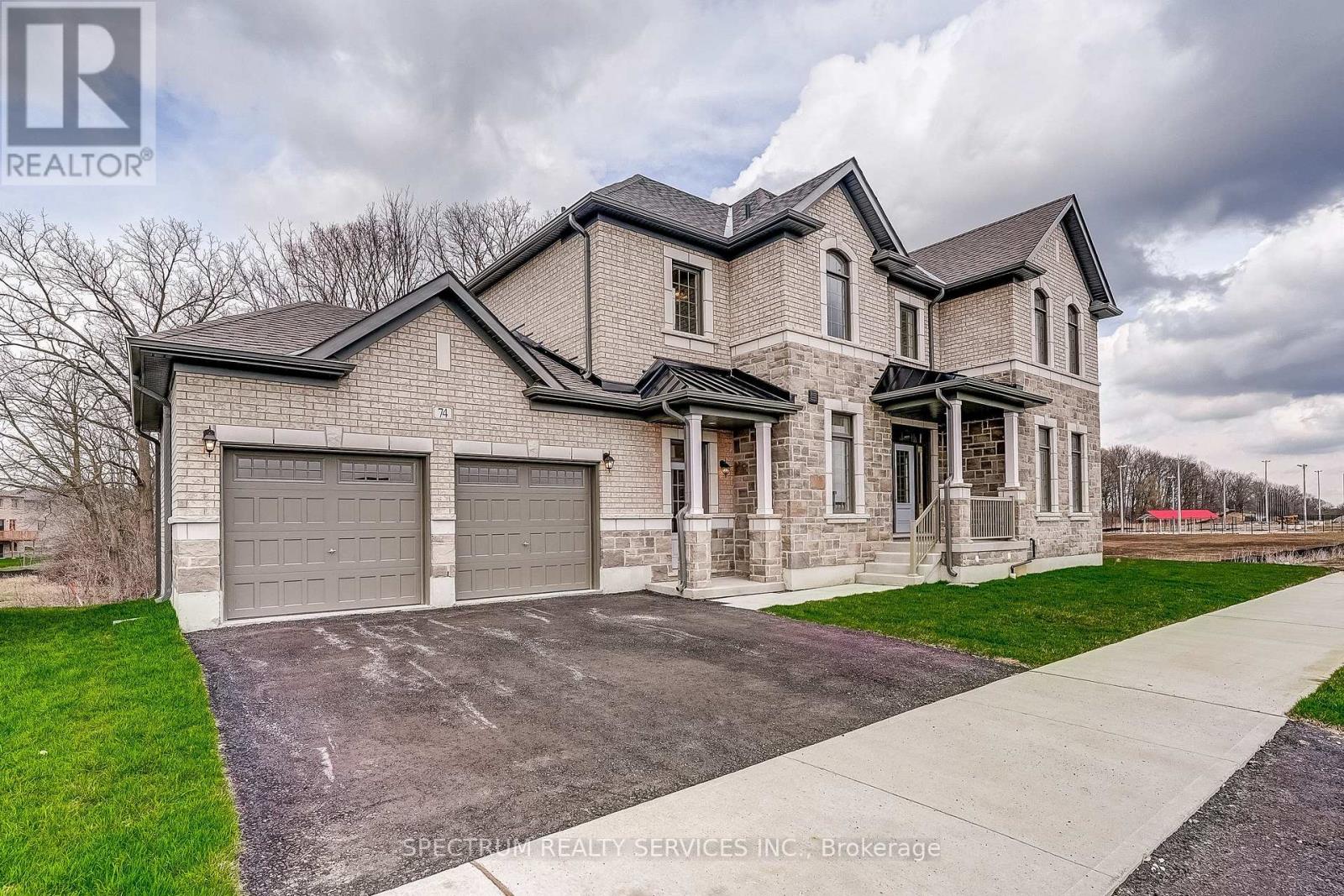 74 Strickland Avenue, Brantford, Ontario  N3T 0X7 - Photo 2 - X13204286
