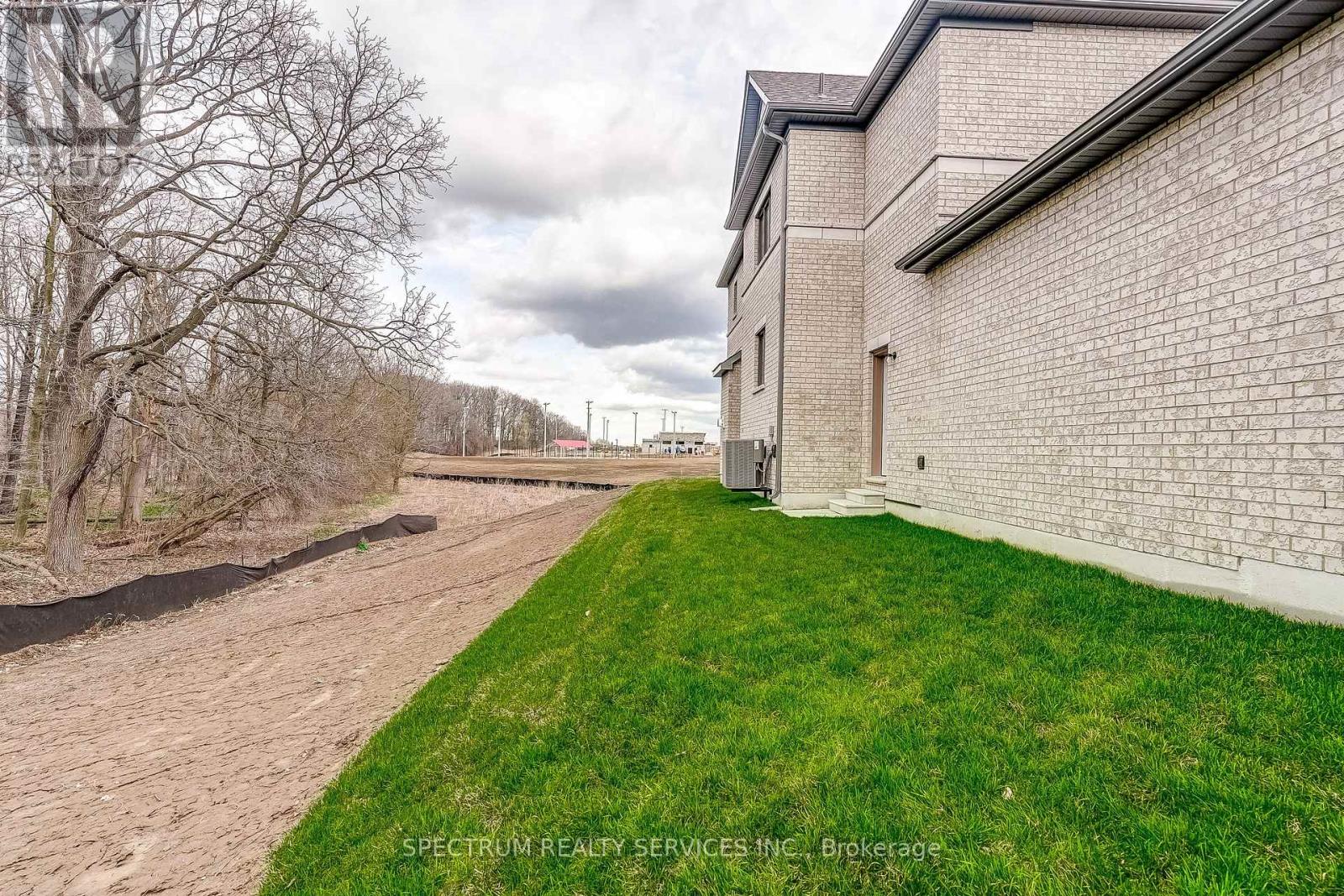 74 Strickland Avenue, Brantford, Ontario  N3T 0X7 - Photo 39 - X13204286