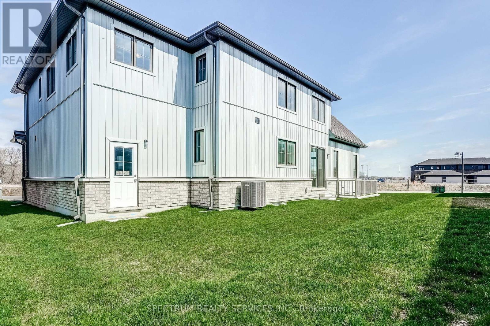 22 Eccleston Street, Brantford, Ontario  N3T 0X4 - Photo 43 - X13204412