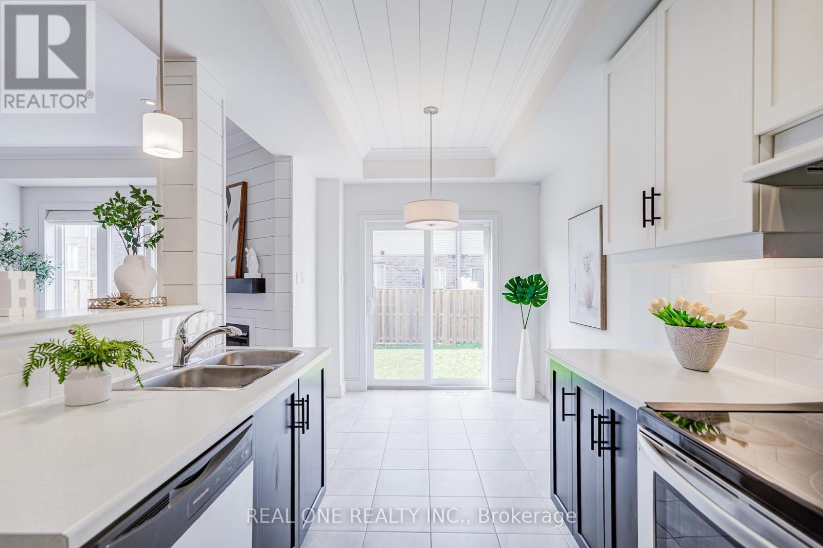 27 Dresser Lane, Hamilton, Ontario  L9K 0K1 - Photo 14 - X13204874