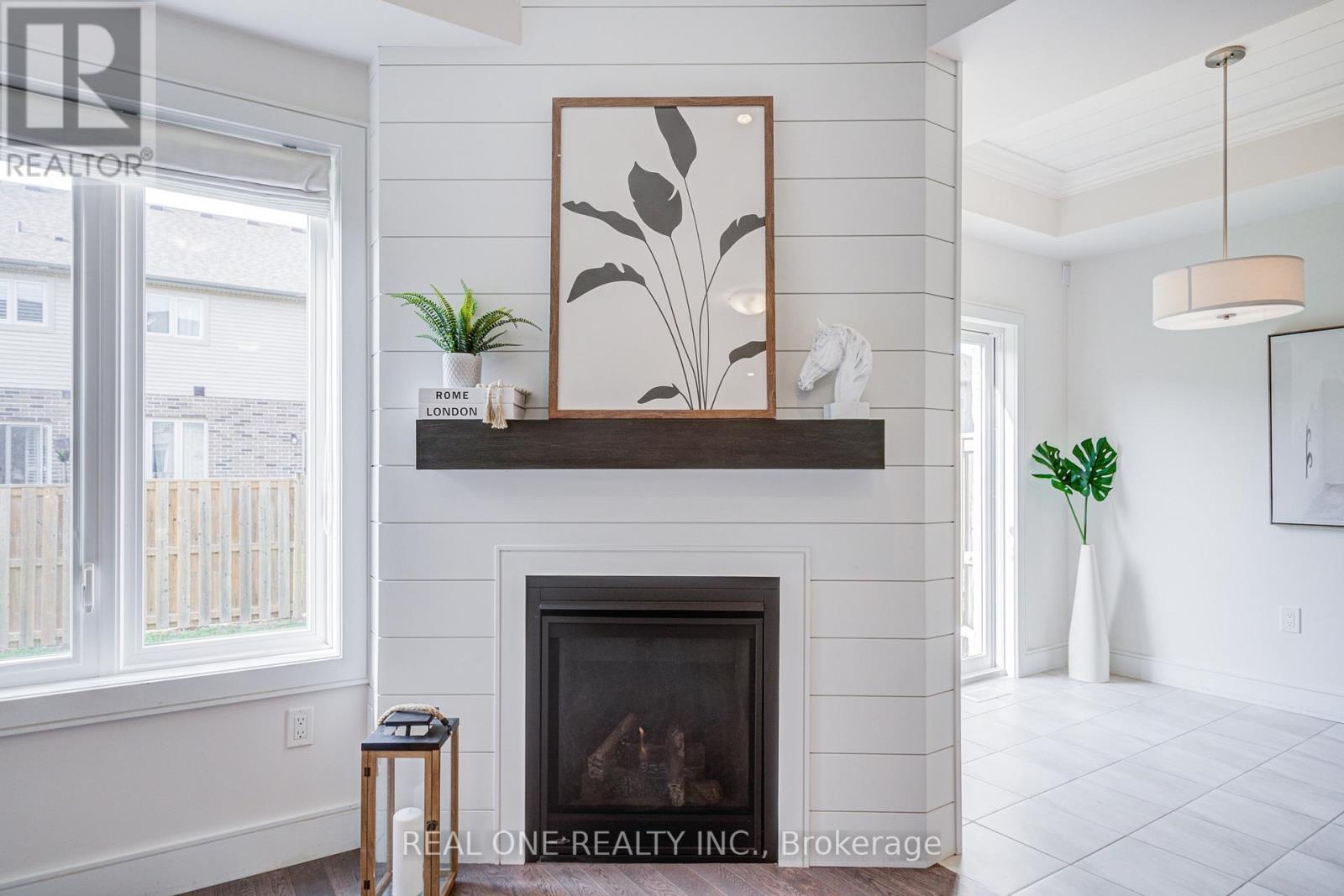 27 Dresser Lane, Hamilton, Ontario  L9K 0K1 - Photo 8 - X13204874