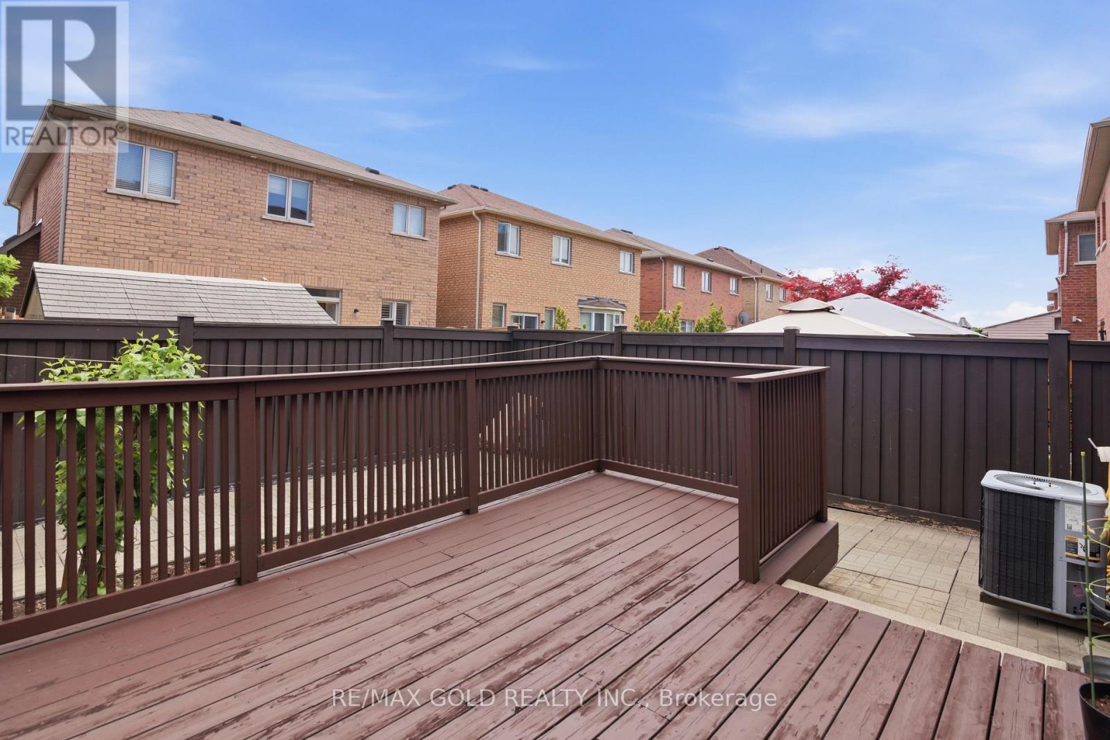 222 Fairwood Circle, Brampton, Ontario  L6R 0X6 - Photo 43 - W13197604