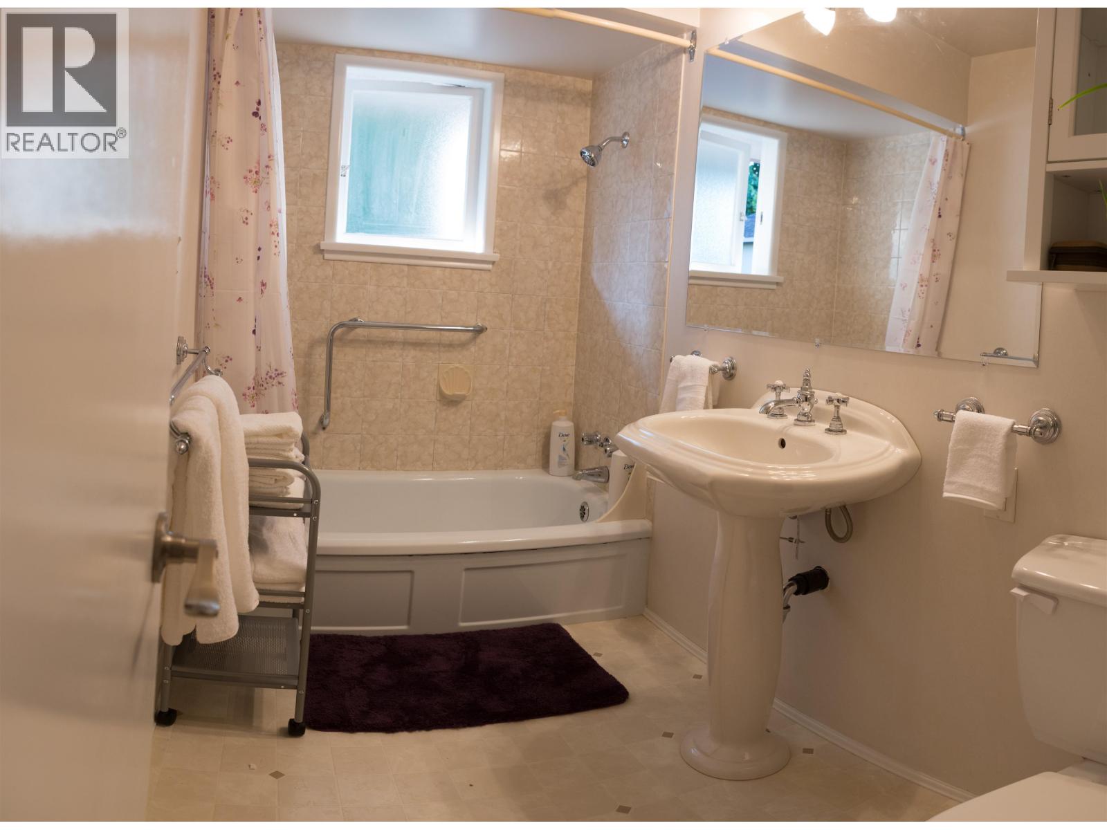 7851 Bennett Road, Richmond, British Columbia  V6Y 1N3 - Photo 6 - R3128232