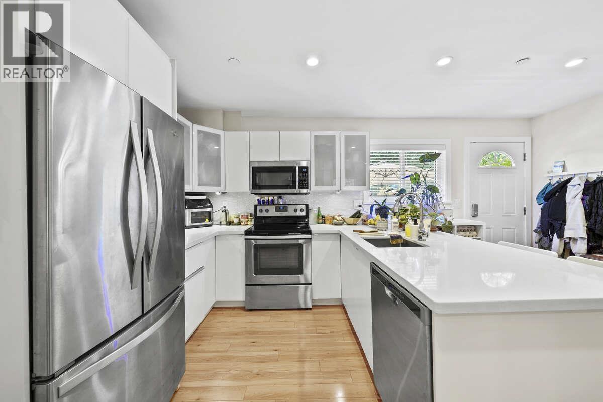 3759 Coast Meridian Road, Port Coquitlam, British Columbia  V3B 3P2 - Photo 32 - R3128909