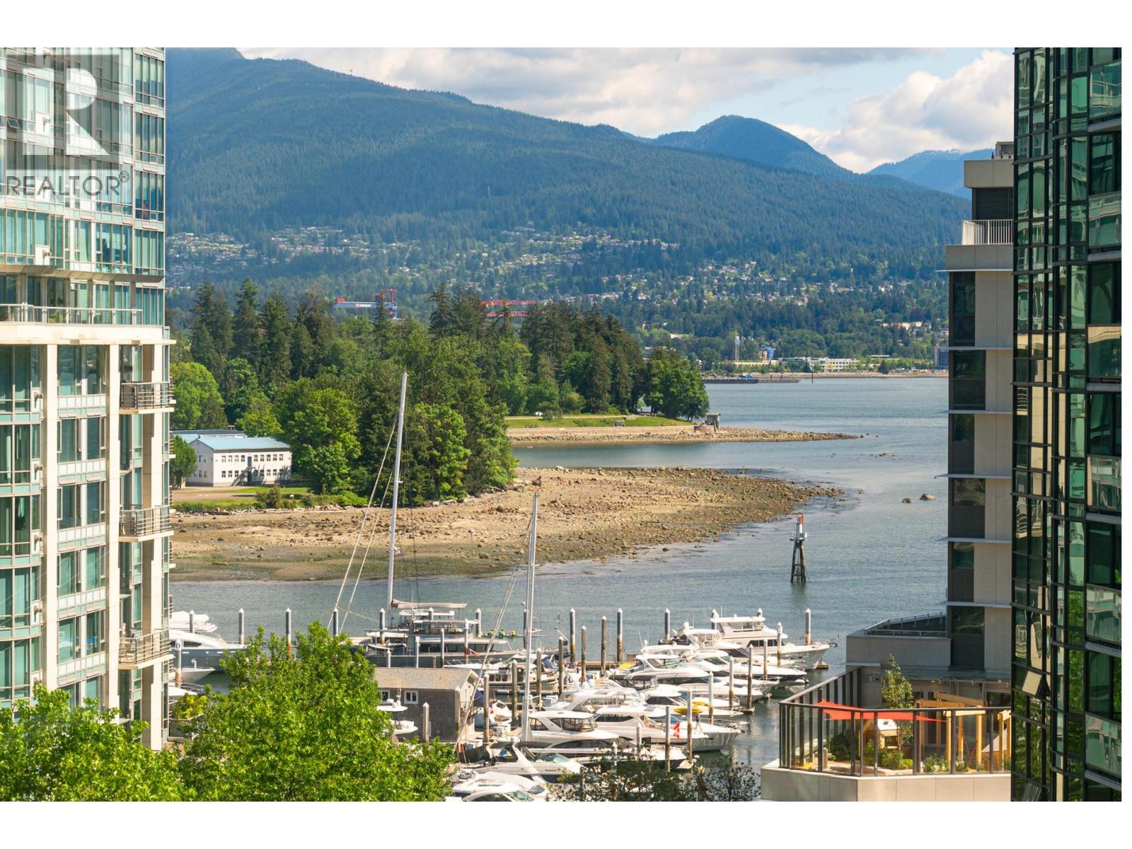 502 1333 W GEORGIA STREET, Vancouver, British Columbia