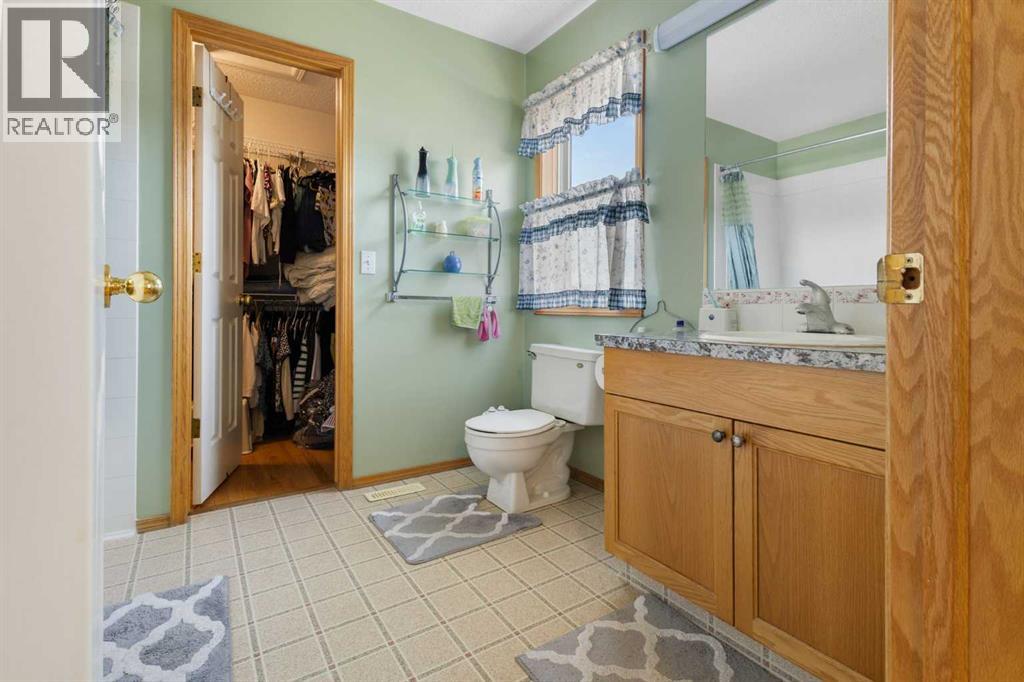 179 Erin Park Drive Se, Calgary, Alberta  T3B 3L5 - Photo 18 - A2314305