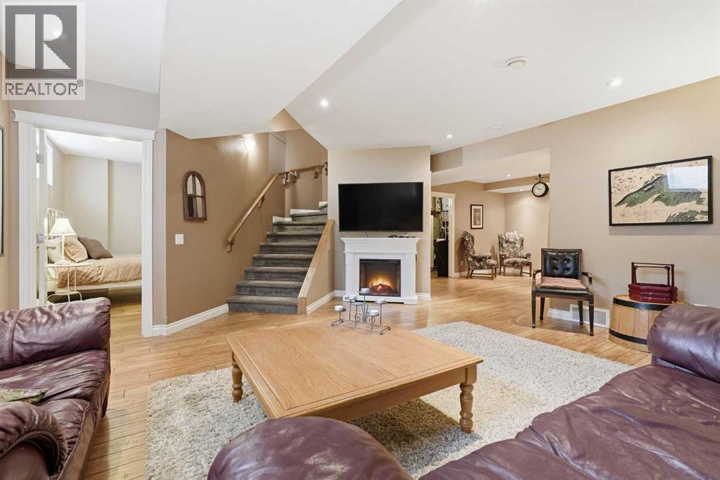 14 Somme Boulevard Sw, Calgary, Alberta  T2T 6K6 - Photo 35 - A2315301