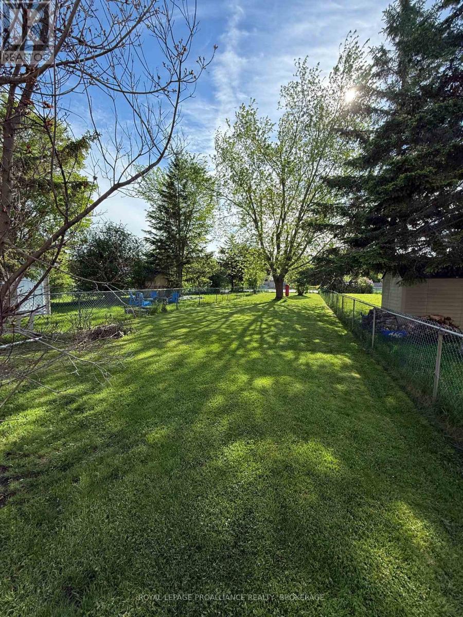 772 Littlestone Crescent, Kingston, Ontario K7M 8L8 - Photo 4 - X13205720
