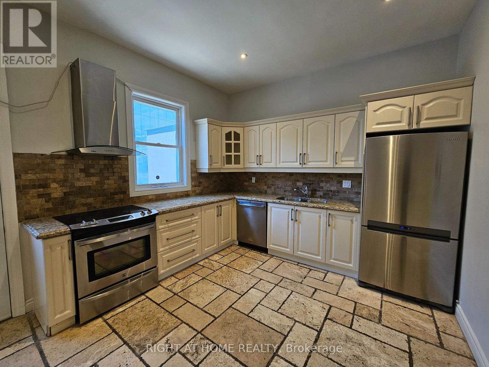 3F - 550 YONGE STREET, Toronto, Ontario
