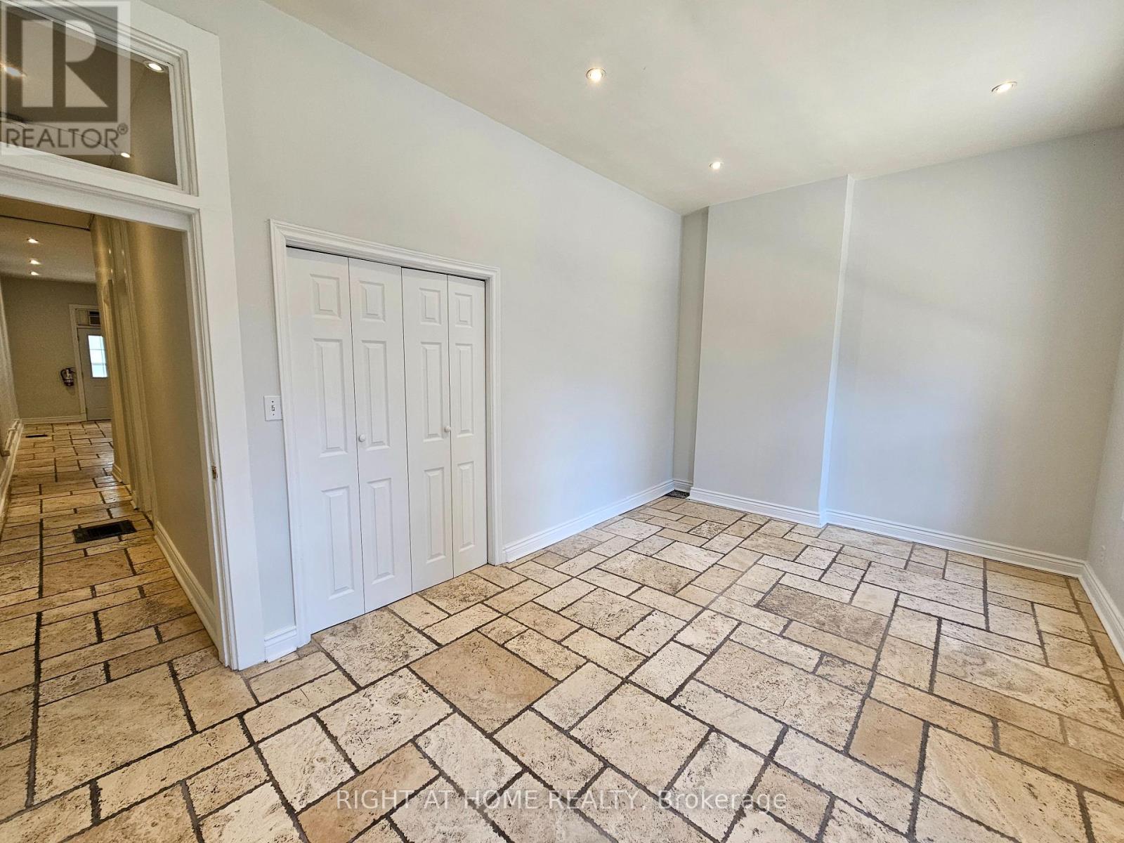 3f - 550 Yonge Street, Toronto, Ontario  M4Y 1Y8 - Photo 13 - C13205648