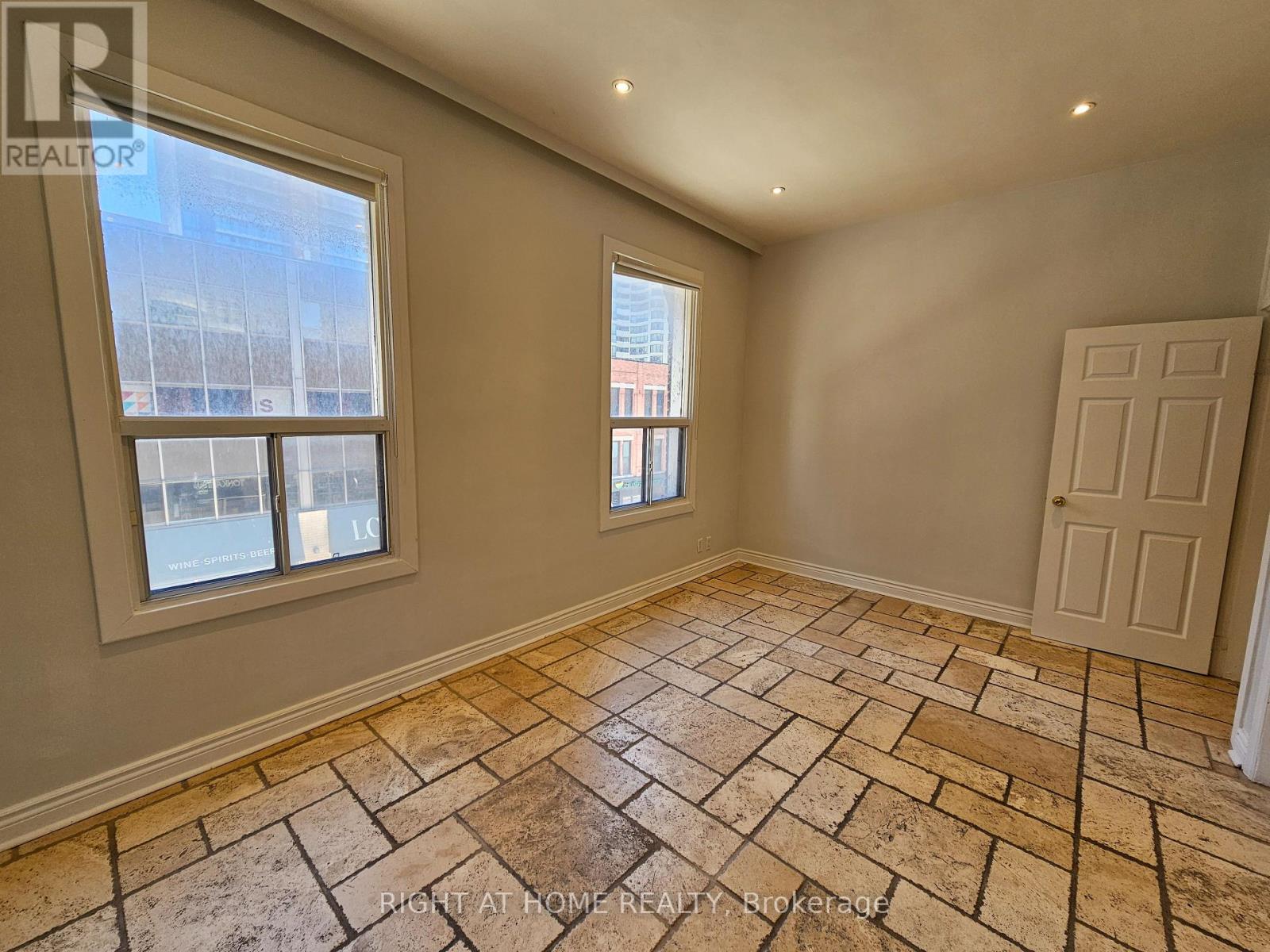 3f - 550 Yonge Street, Toronto, Ontario  M4Y 1Y8 - Photo 15 - C13205648