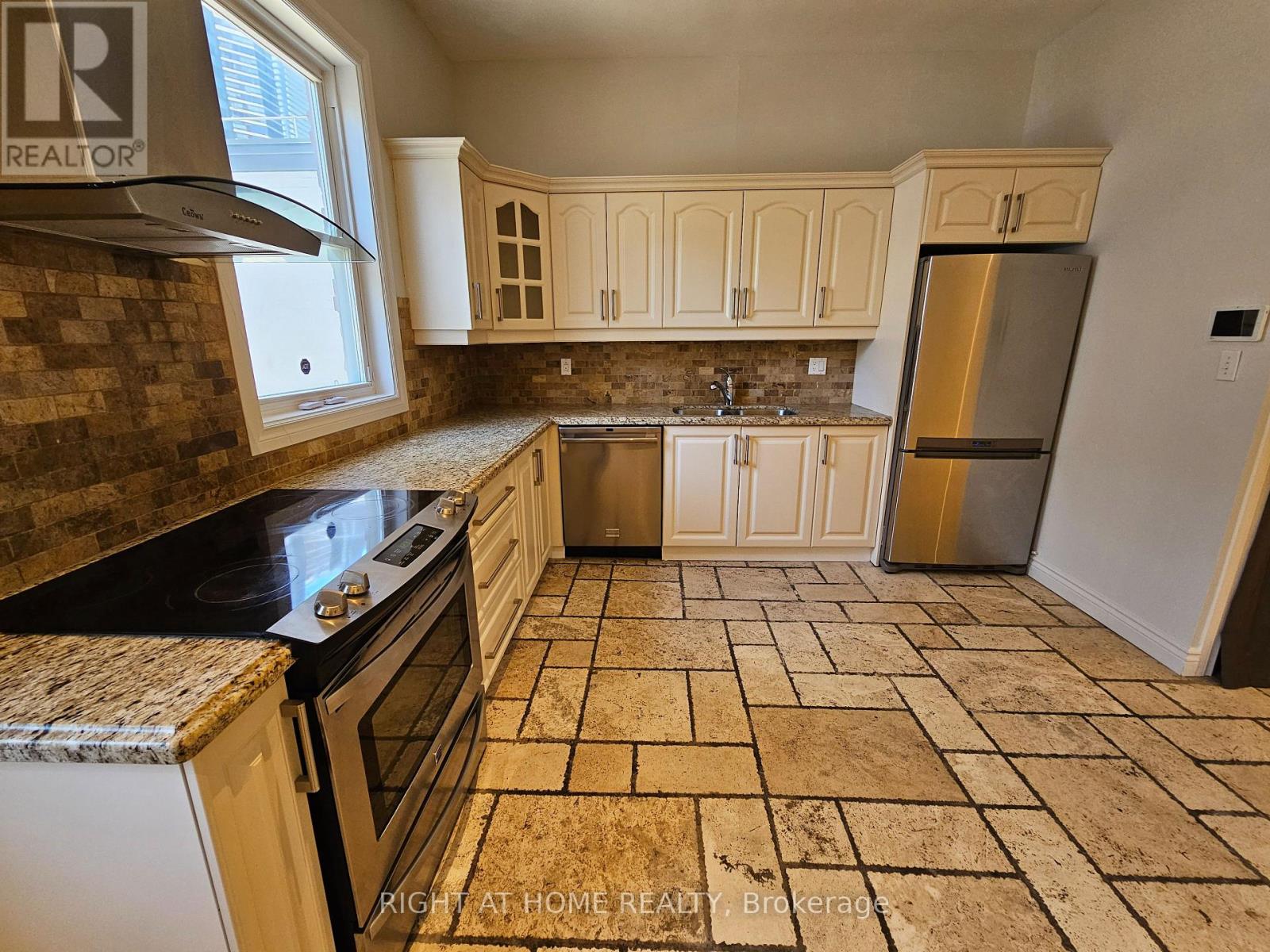 3f - 550 Yonge Street, Toronto, Ontario  M4Y 1Y8 - Photo 3 - C13205648