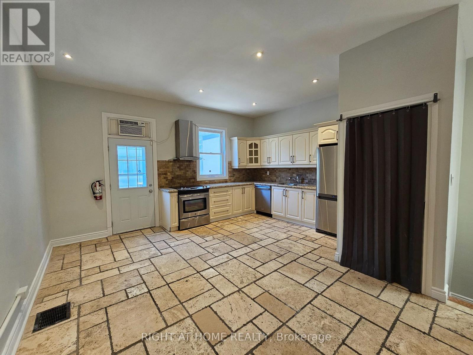 3f - 550 Yonge Street, Toronto, Ontario  M4Y 1Y8 - Photo 5 - C13205648