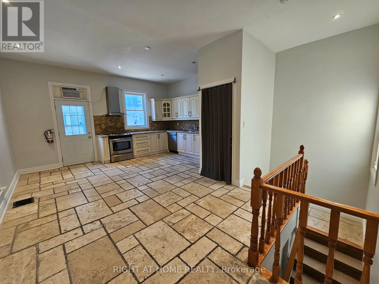 3f - 550 Yonge Street, Toronto, Ontario  M4Y 1Y8 - Photo 6 - C13205648