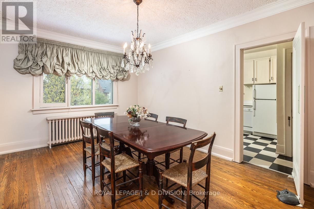 58 Lascelles Boulevard, Toronto, Ontario  M5P 2E1 - Photo 11 - C13205710