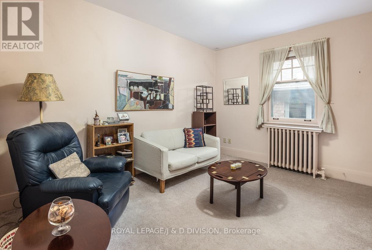 58 Lascelles Boulevard, Toronto, Ontario  M5P 2E1 - Photo 14 - C13205710
