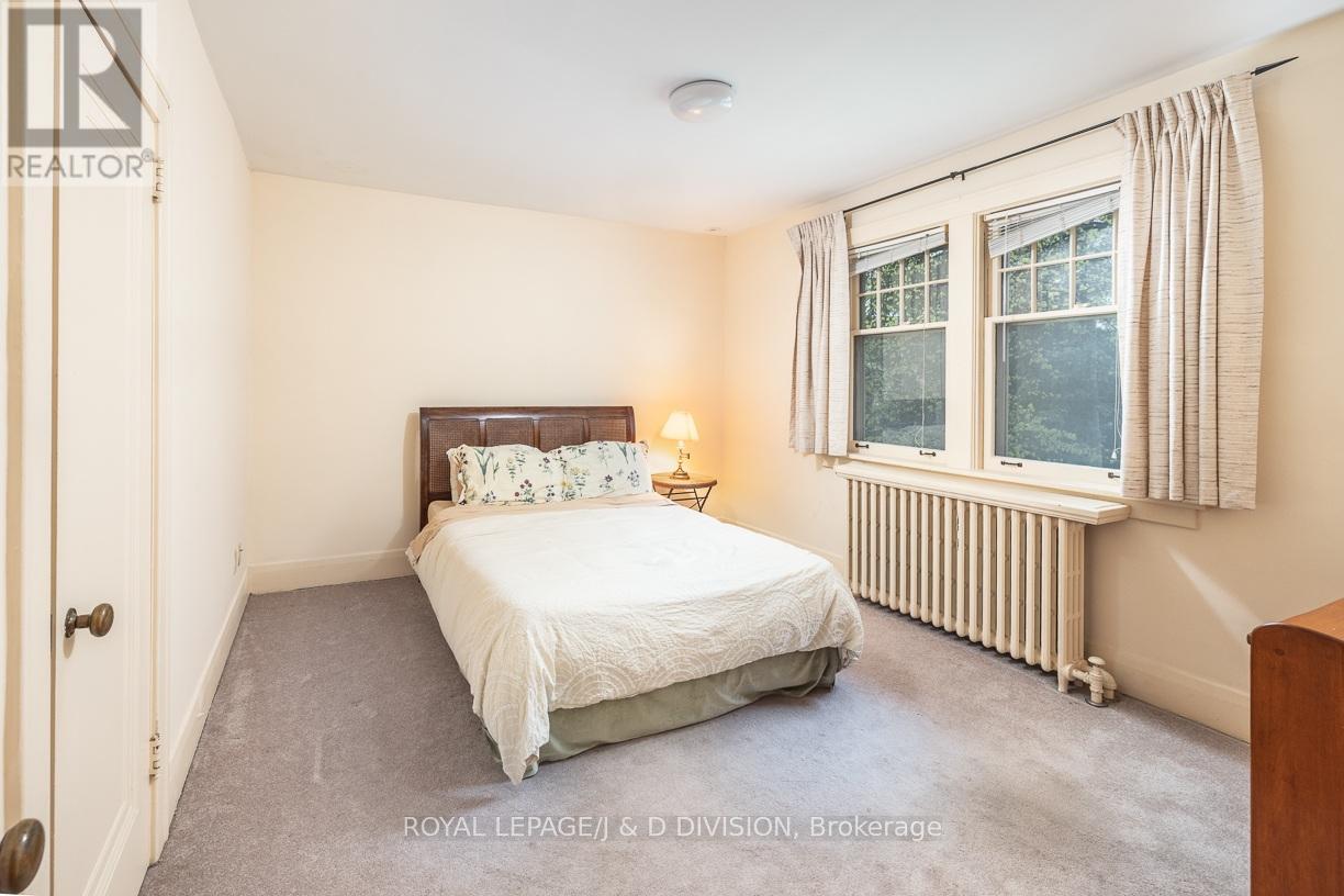 58 Lascelles Boulevard, Toronto, Ontario  M5P 2E1 - Photo 17 - C13205710
