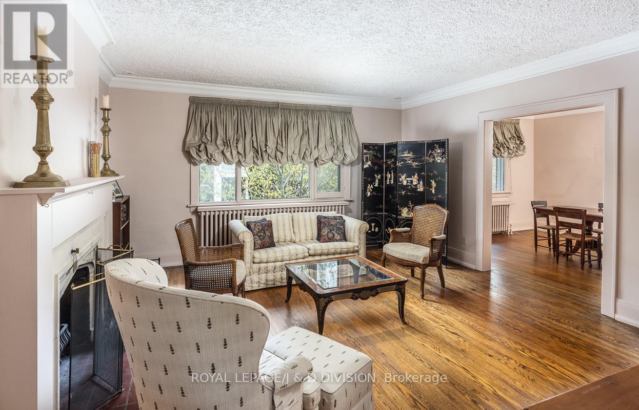 58 Lascelles Boulevard, Toronto, Ontario  M5P 2E1 - Photo 8 - C13205710