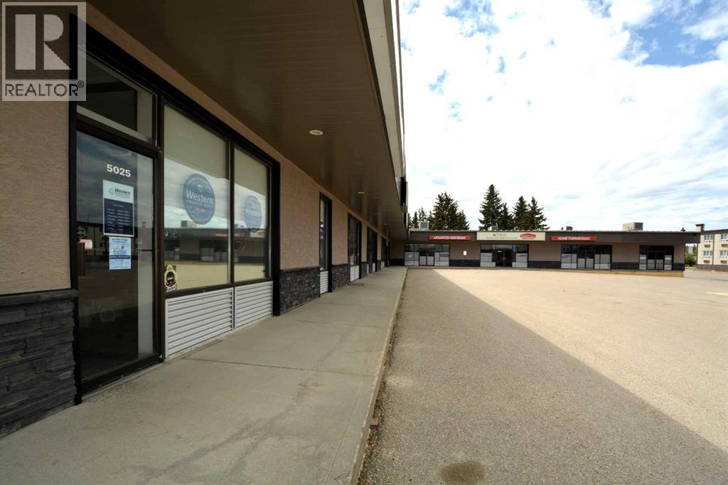 5025 1 Avenue, Edson, Alberta  T7E 1S9 - Photo 4 - A2226703