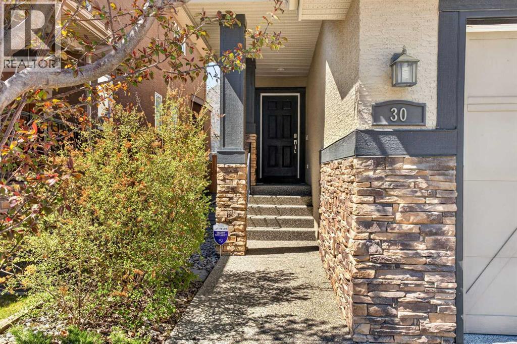 30 Cranarch Circle Se, Calgary, Alberta  T1S 0S3 - Photo 2 - A2313395