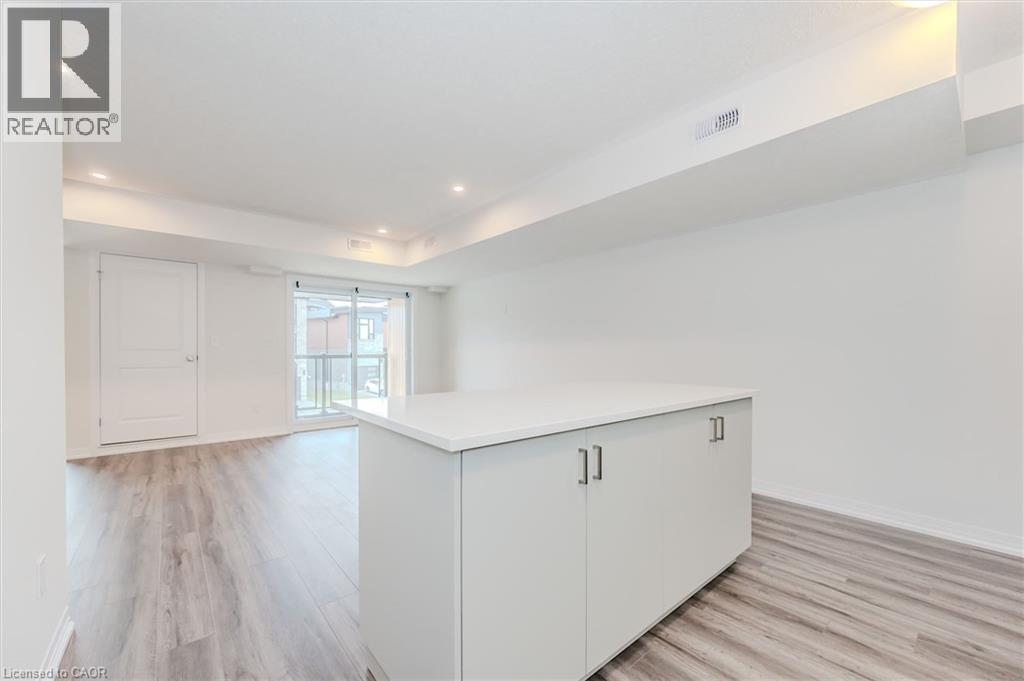616 Benninger Drive, Kitchener, Ontario  N2E 0K5 - Photo 6 - 40834222