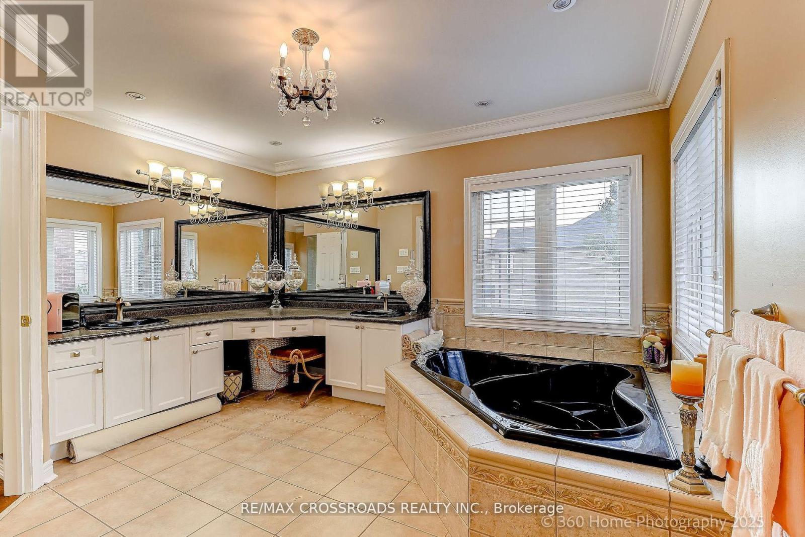 2 Mumberson Court, Markham, Ontario  L6C 1Y4 - Photo 18 - N13205674
