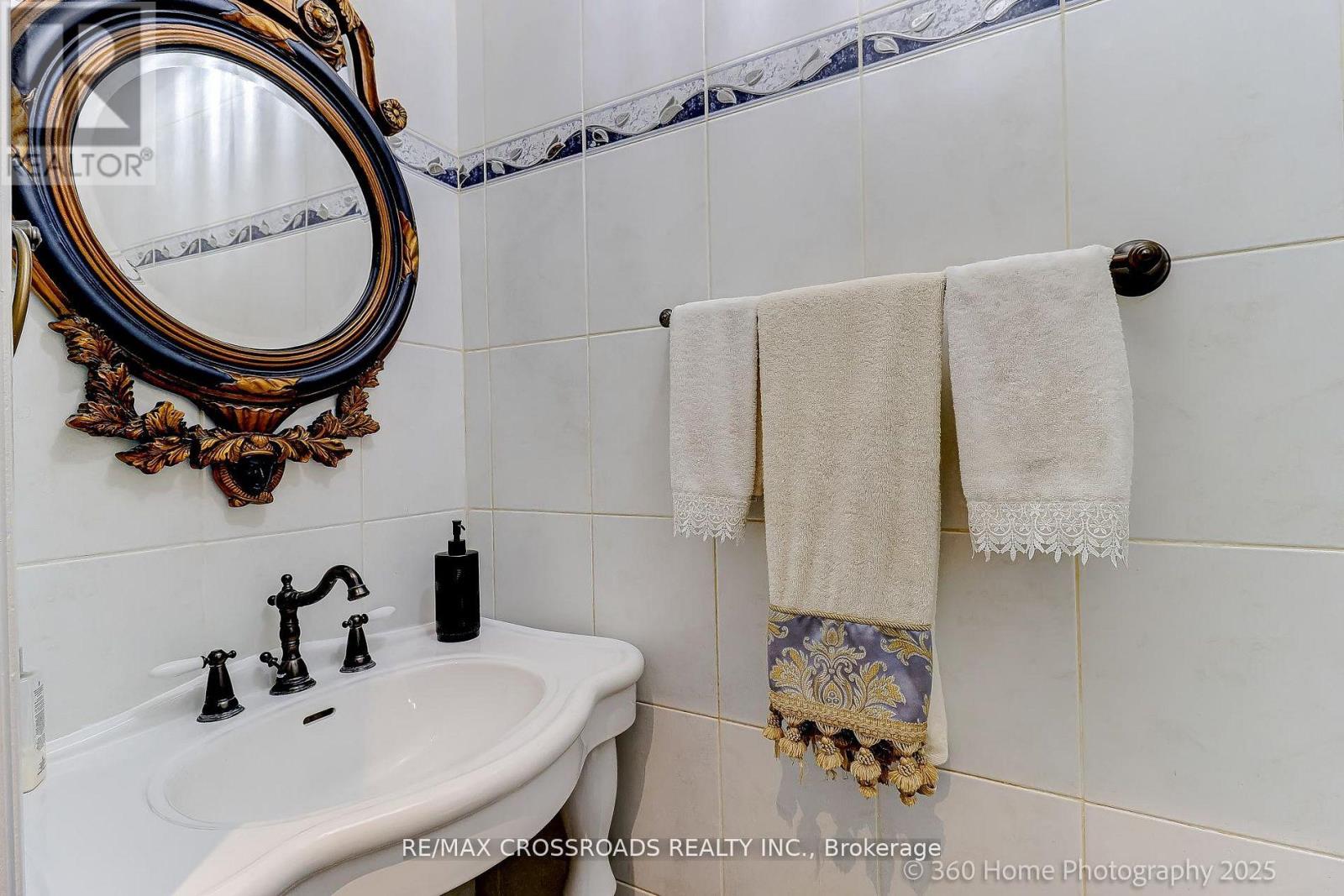 2 Mumberson Court, Markham, Ontario  L6C 1Y4 - Photo 19 - N13205674