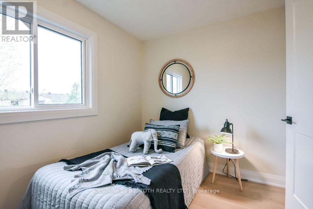 20 Hadden Crescent, Barrie (Cundles East), Ontario  L4M 6G6 - Photo 25 - S13205712