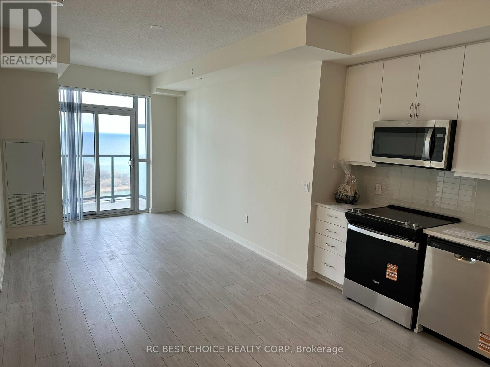 2603 - 38 Annie Craig Drive, Toronto, Ontario  M8V 0G9 - Photo 3 - W13205764