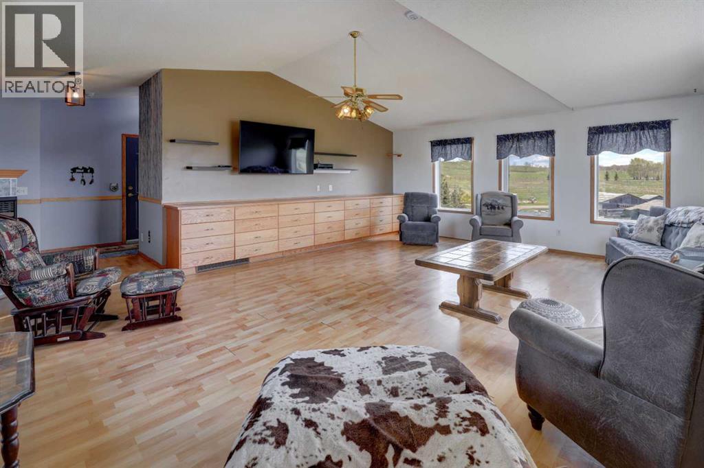 35190 Township Road 275, Rural Rocky View County, Alberta  T4C 1A1 - Photo 14 - A2313468