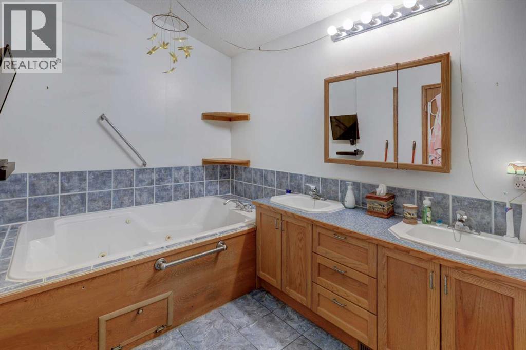 35190 Township Road 275, Rural Rocky View County, Alberta  T4C 1A1 - Photo 19 - A2313468