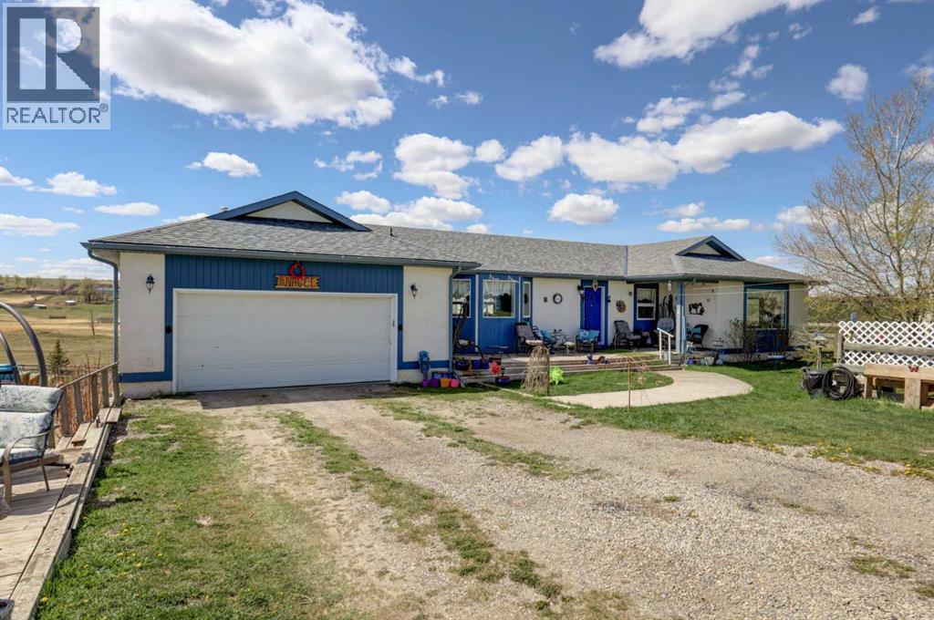 35190 Township Road 275, Rural Rocky View County, Alberta  T4C 1A1 - Photo 3 - A2313468
