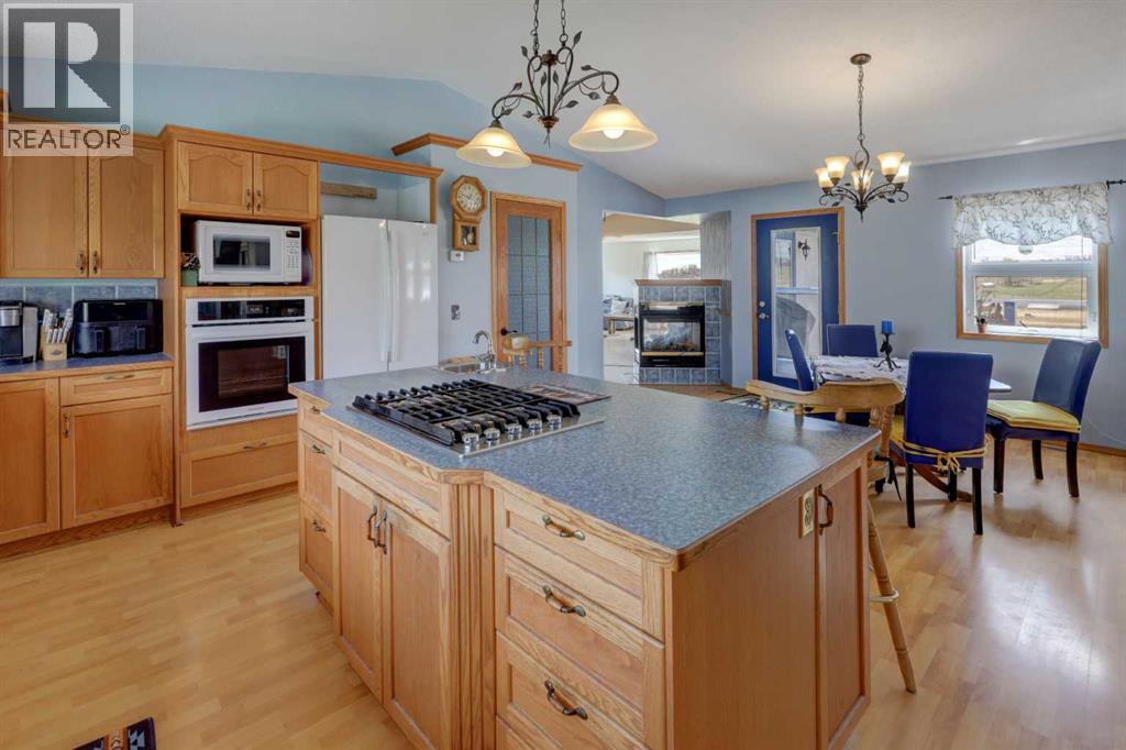 35190 Township Road 275, Rural Rocky View County, Alberta  T4C 1A1 - Photo 9 - A2313468