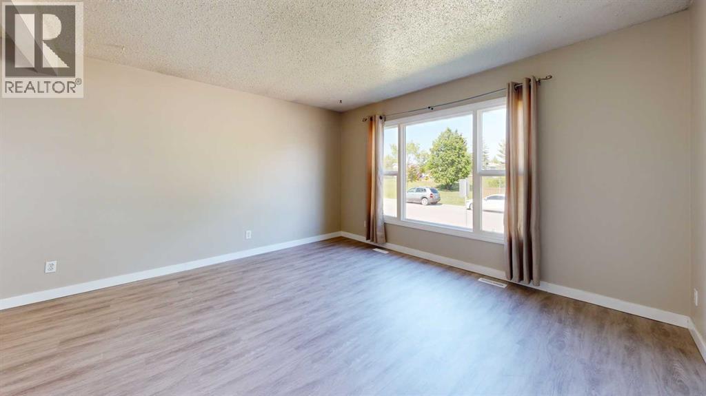 7006 93a Street, Grande Prairie, Alberta  T8V 6C8 - Photo 4 - A2312482