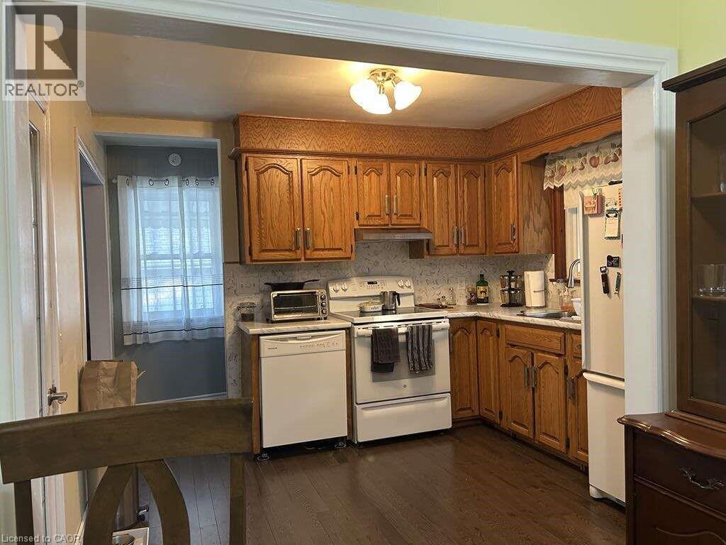 11 James Avenue, Brantford, Ontario  N3S 6Y2 - Photo 3 - 40833010