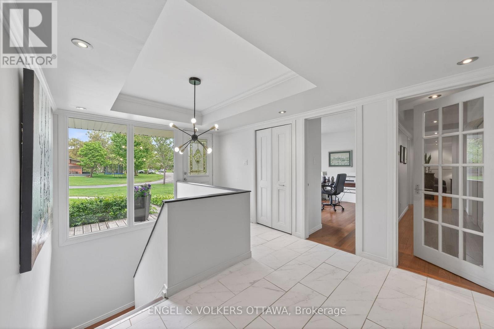 35 Riopelle Court, Ottawa, Ontario  K2K 1J2 - Photo 3 - X13205864