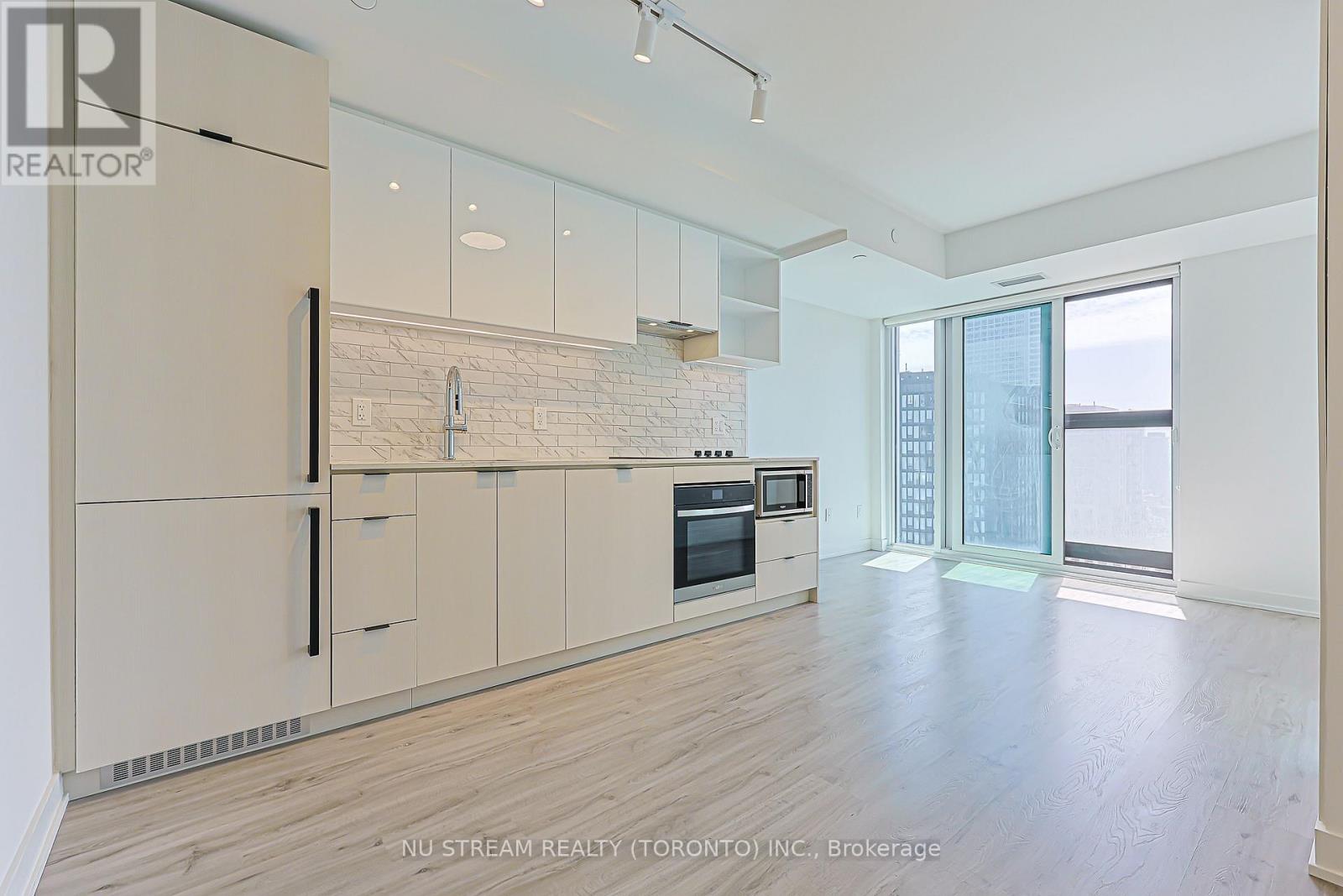 2612 - 252 Church Street, Toronto, Ontario  M5B 1Z2 - Photo 2 - C13205782