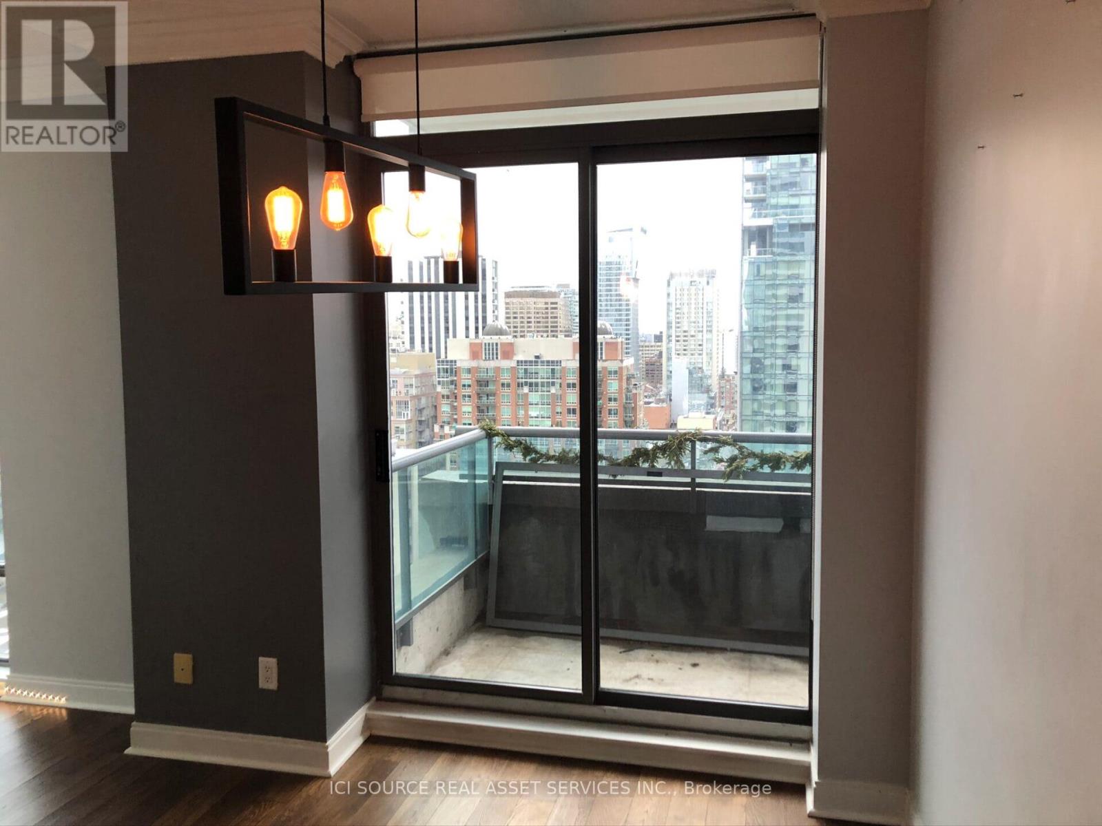 2105 - 18 Yorkville Avenue, Toronto, Ontario  M4W 3Y8 - Photo 8 - C13205832