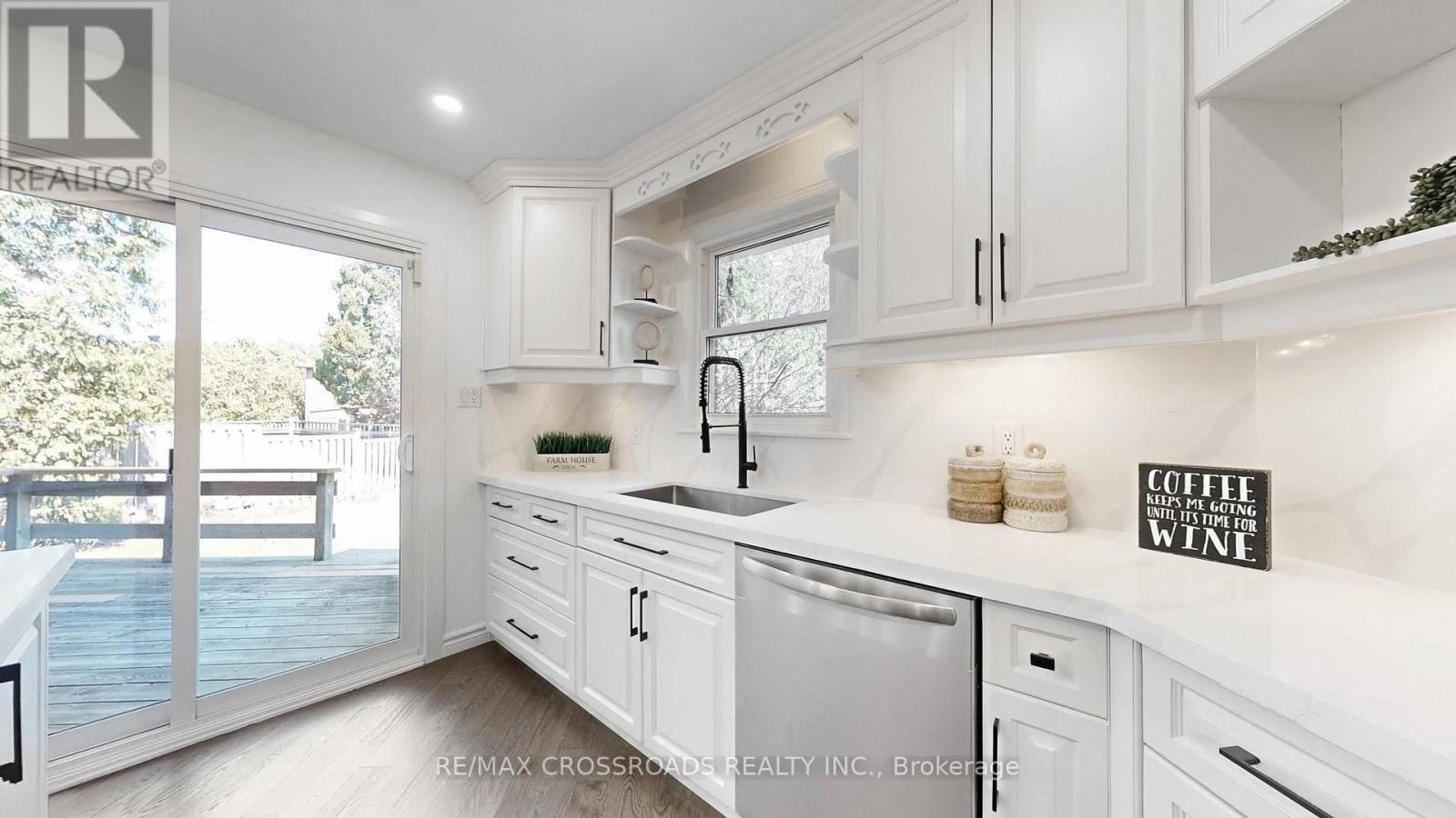 349 Banbury Road, Toronto, Ontario  M2L 2V2 - Photo 13 - C13205862