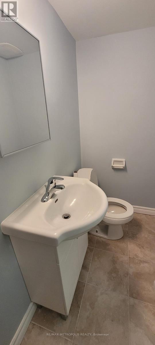 Bsmt - 16b Gower Street, Toronto, Ontario  M4B 3P5 - Photo 11 - E13205768