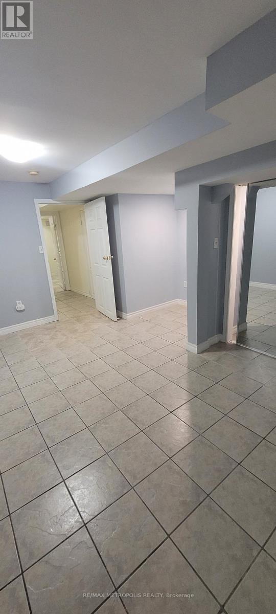 Bsmt - 16b Gower Street, Toronto, Ontario  M4B 3P5 - Photo 3 - E13205768