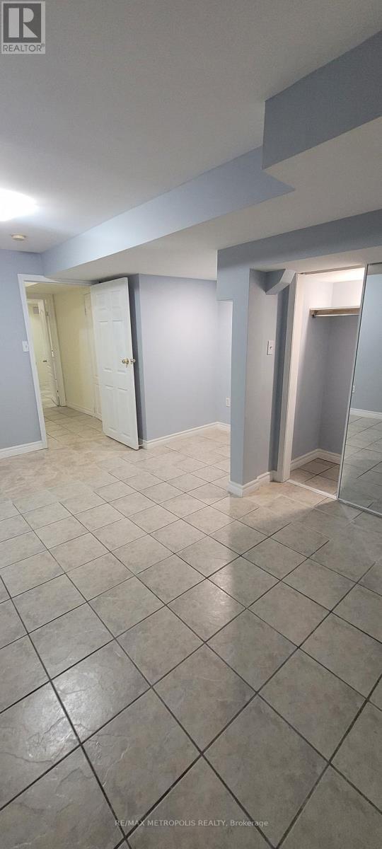 Bsmt - 16b Gower Street, Toronto, Ontario  M4B 3P5 - Photo 6 - E13205768