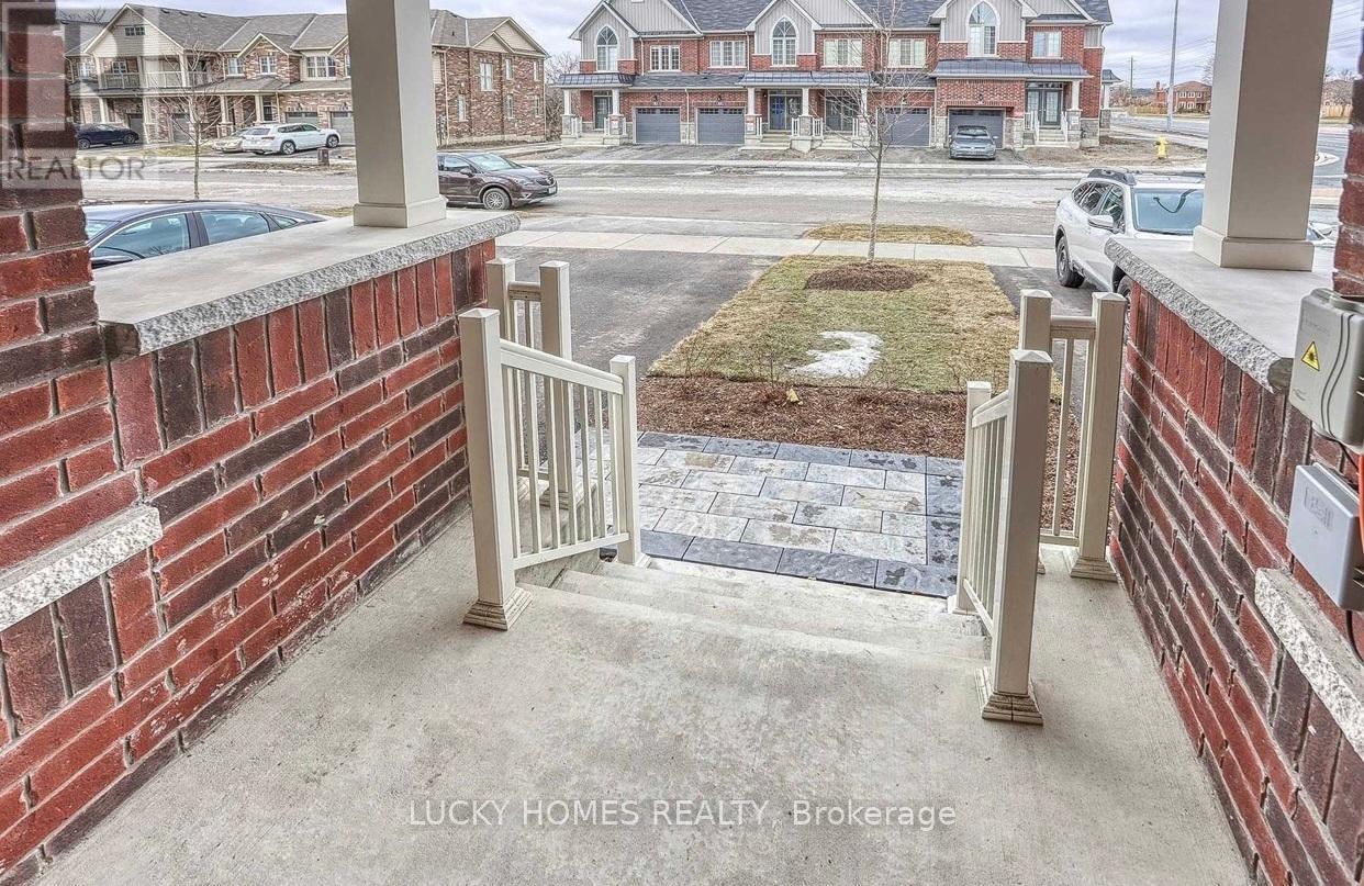 85 Sutcliffe Drive, Whitby, Ontario  L1R 0R4 - Photo 10 - E13205820