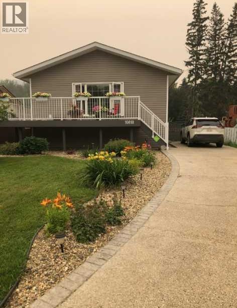 10818 92 Street, Peace River, Alberta  T8S 1P4 - Photo 1 - A2285774
