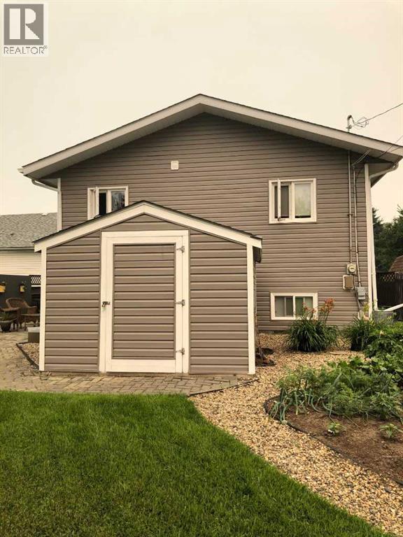 10818 92 Street, Peace River, Alberta  T8S 1P4 - Photo 2 - A2285774
