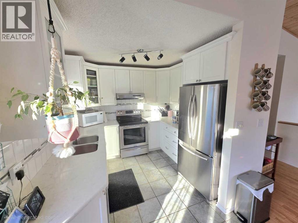 10818 92 Street, Peace River, Alberta  T8S 1P4 - Photo 6 - A2285774