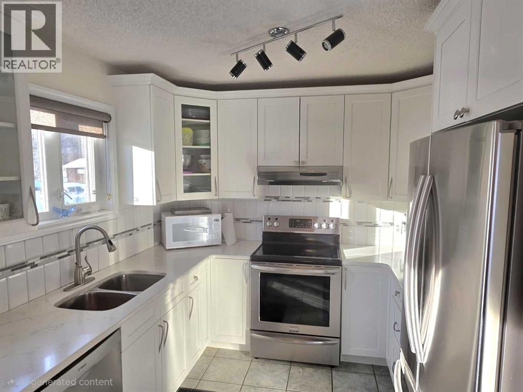 10818 92 Street, Peace River, Alberta  T8S 1P4 - Photo 8 - A2285774